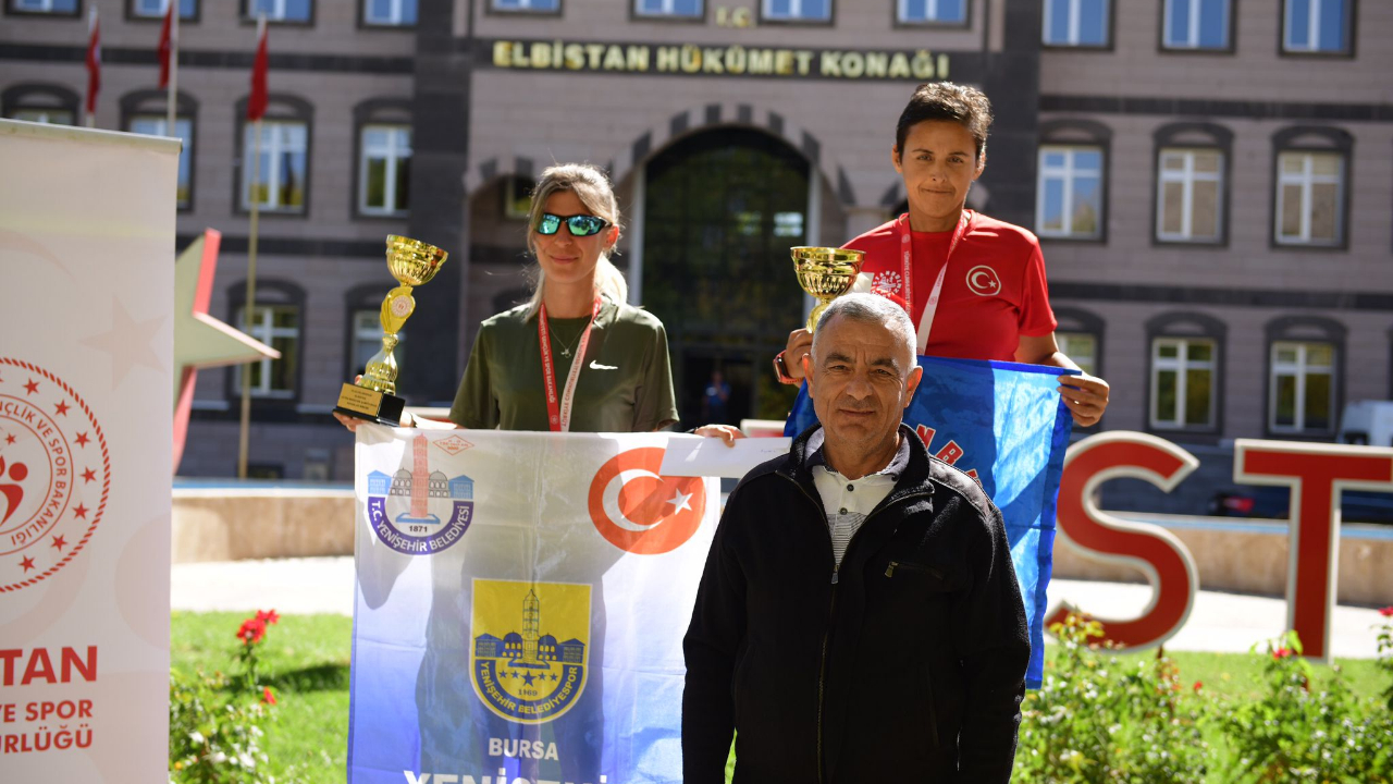 Ultramaraton’da 100 kilometre, 10 saatte koşuldu