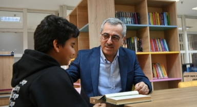 Başkan Güngör, Kütüphanede Gençlerle Bir Araya Geldi