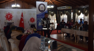 Elbistan’da polis anneleri uyuşturucuya karşı bilgilendirdi