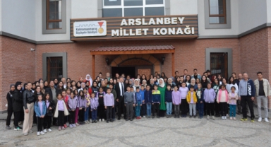 Gençler Hem Okuyor Hem Şehri Tanıyor