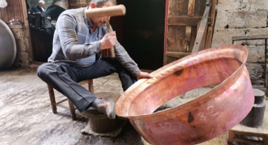 -Kahramanmaraş’ta 41 yıldır çekiç sallıyor