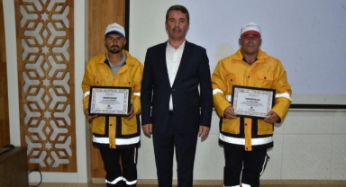 -Kahramanmaraş’ta para dolu cüzdanı hiç düşünmeden sahibine teslim ettiler