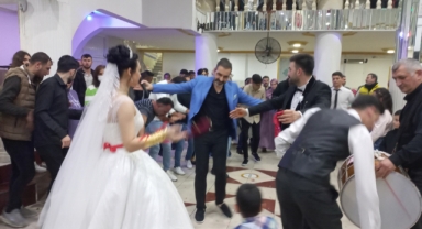 Nikâhın Şahitleri Muhalefet ile İktidar İlçe Başkanlarıydı