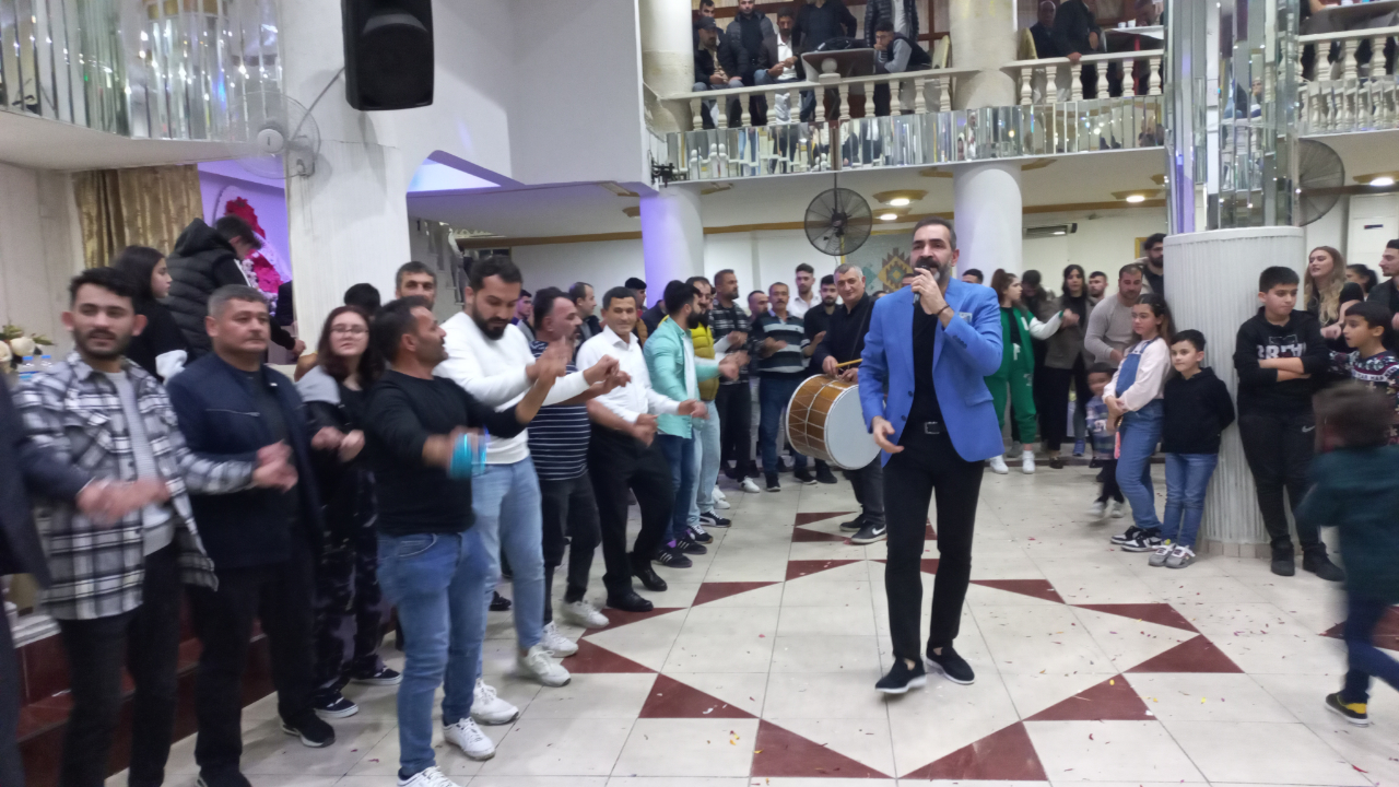 Nikâhın Şahitleri Muhalefet ile İktidar İlçe Başkanlarıydı