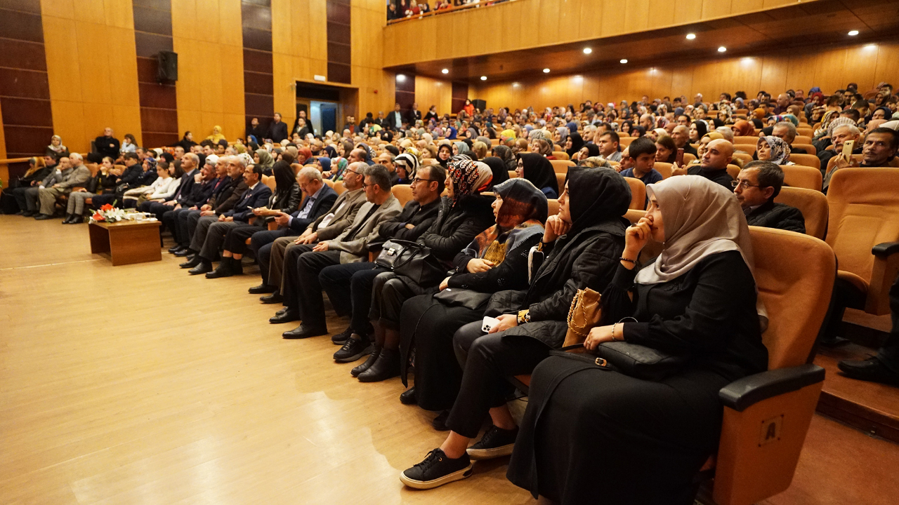Prof. Ay: “O, Aklın ve Gönlün Muallimidir”