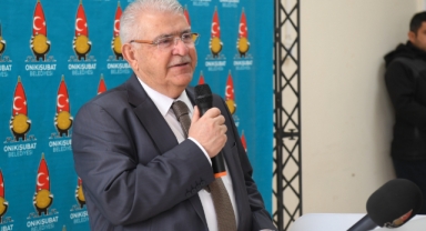 Başkan Mahçiçek; Gönülleri giydiriyoruz, çocuklarımızı sevindiriyoruz