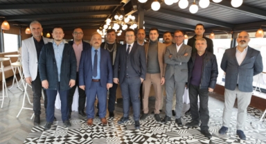Ekonomist Metehan Mercimek Ankara'da İki Yüz kadar Yatırımcıyı bir araya Getirdi.