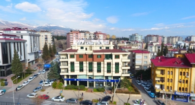 İSTİKLAL ÜNİVERSİTESİ’NDE REKTÖR ATAMASI İÇİN BEKLEYİŞ SÜRÜYOR