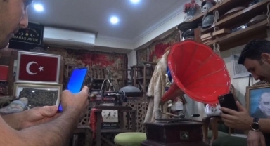 Kahramanmaraş’ta 110 yıllık gramofon ile geçmişe yolculuk