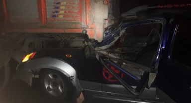 Kahramanmaraş’ta pikap kamyona arkadan çarptı: 2’si ağır 5 yaralı