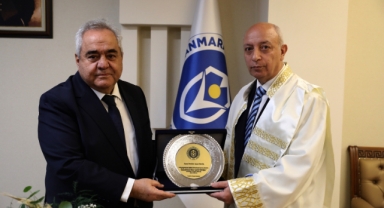 KİÜ’DE “REKTÖRLÜK DEVİR-TESLİM” TÖRENİ GERÇEKLEŞTİRİLDİ