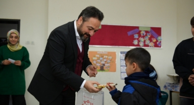 YKM öğrencilerinden kardeş okula hediye jesti