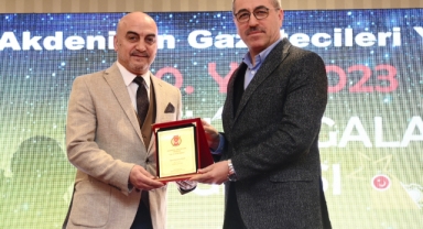 Başkan Güngör, Basın Mensuplarına Ödüllerini Takdim Etti