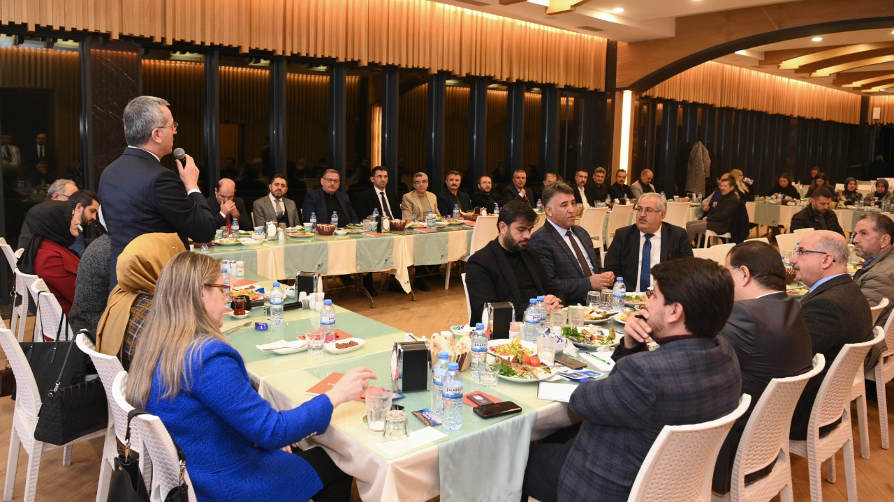 Başkan Güngör, Eğitime Destek Platformu Toplantısı’na Katıldı