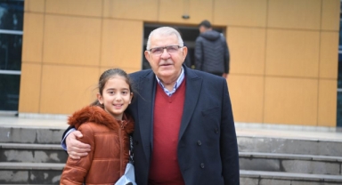 Başkan Mahçiçek, ilk kez oy kullanacak gençlerin sorularını yanıtladı