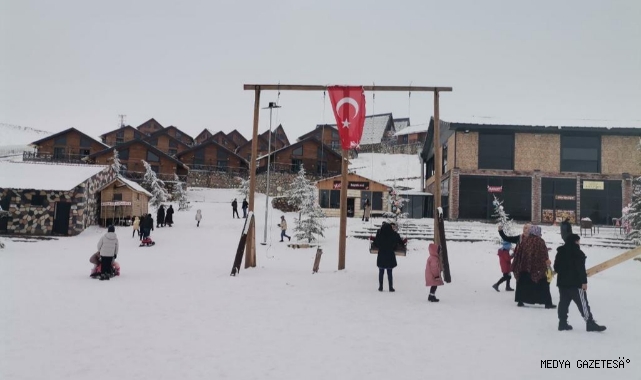 Kahramanmaraş kayak merkezi doldu taştı