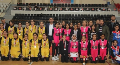 OKUL SPORLARI KÜÇÜKLER BASKETBOL İL BİRİNCİLİĞİ TURNUVASI TAMAMLANDI