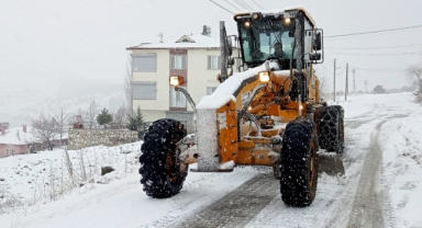 Yollar Büyükşehir’le Ulaşıma Açık Tutuluyor