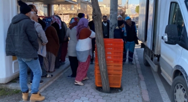 Büyükşehir’den 20 Noktada Sıcak Ekmek Dağıtımı
