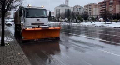 Büyükşehir Kar Nöbetini Sürdürüyor