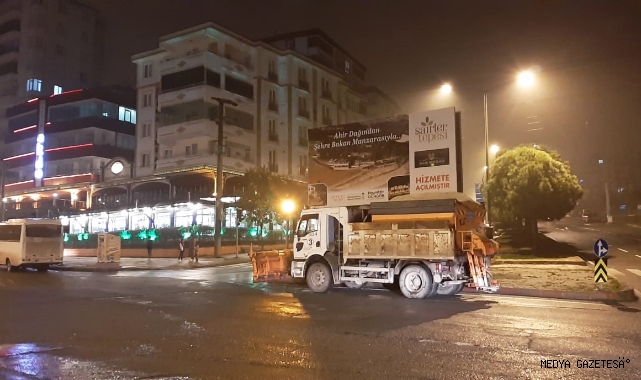 Büyükşehir Şehir Merkezinde Kar Nöbetinde