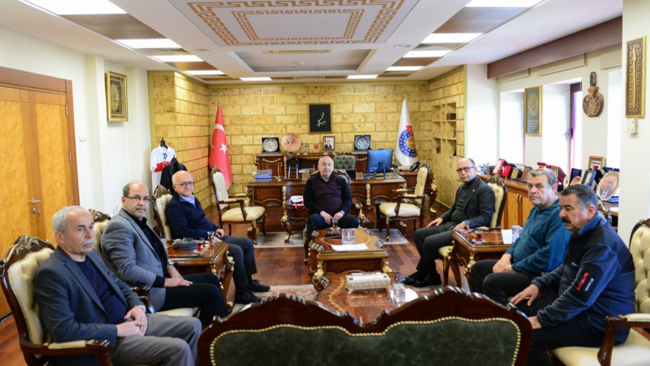 Cerrahpaşa Araştırma Üniversitesi Rektörü Aydın'dan Rektör Yasım'a Ziyaret