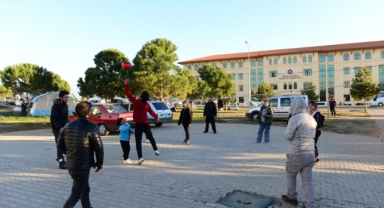  Kahramanmaraş Sütçü İmam Üniversitesi Avşar Yerleşkesi Depremzedelere Ev Sahipliği Yapıyo