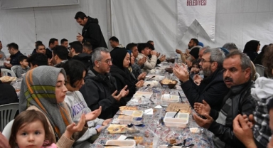 Başkan Güngör Egemenlik Mahallesi’nde Vatandaşlarla Oruç Açtı
