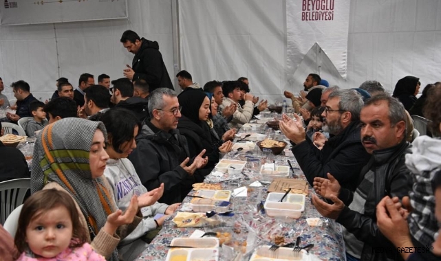 Başkan Güngör Egemenlik Mahallesi’nde Vatandaşlarla Oruç Açtı