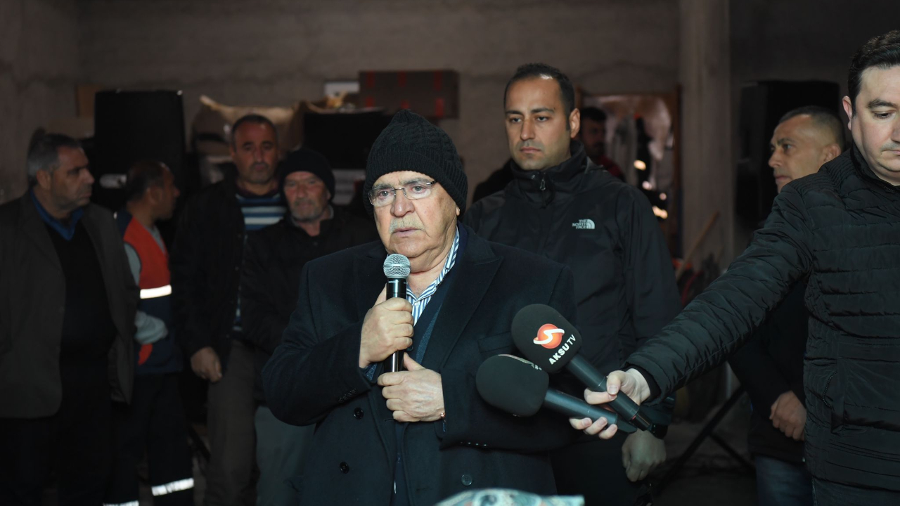 Başkan Mahçiçek, personeller ve aileleriyle iftar sofrasını paylaştı