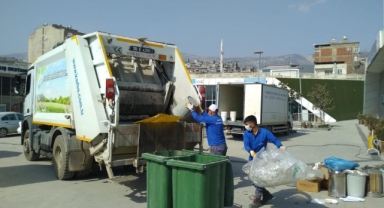 Büyükşehir 982 Noktada Temizlik Çalışmalarını Sürdürüyor