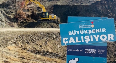 Büyükşehir Depremde Hasar Alan Yolları Yenilemeyi Sürdürüyor