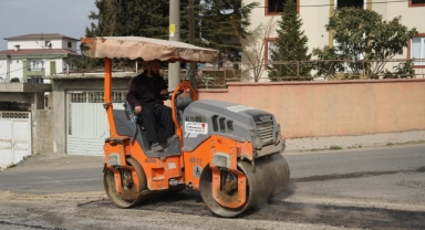 Büyükşehir Depremde Hasar Gören Yolları Onarıyor