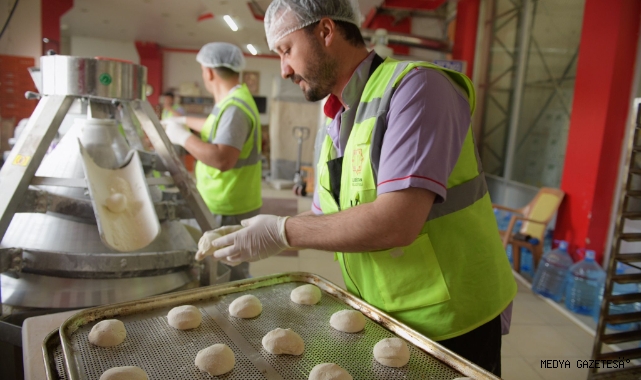 Halk Ekmek Fabrikası’ndan depremzedelere günlük 15 bin ekmek