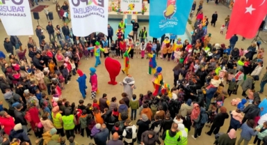 Kahramanmaraş’ta depremzede çocuklar için şenlik düzenlendi
