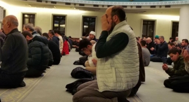 Kahramanmaraş'ta ilk teravih namazı kılındı