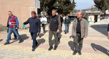 *Koordinatör Vali Akkoyun Gaziosmanpaşa Mahallesinde*