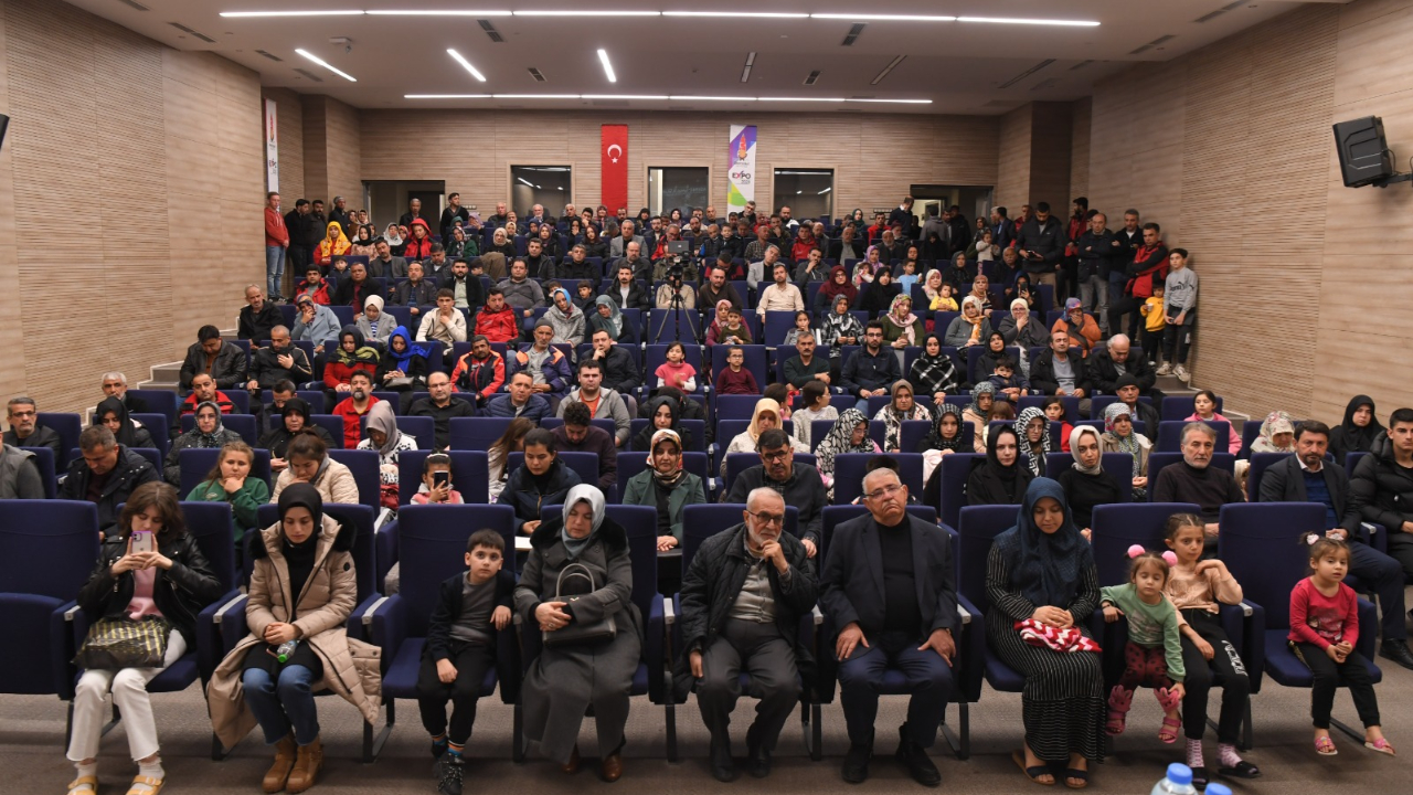 Onikişubat Belediyesi, deprem şehitlerini duygu dolu Mevlid-i Şerif programıyla yad etti