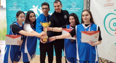 SANKO OKULLARI BASKETBOL TAKIMI NAMAĞLUP ŞAMPİYON OLDU