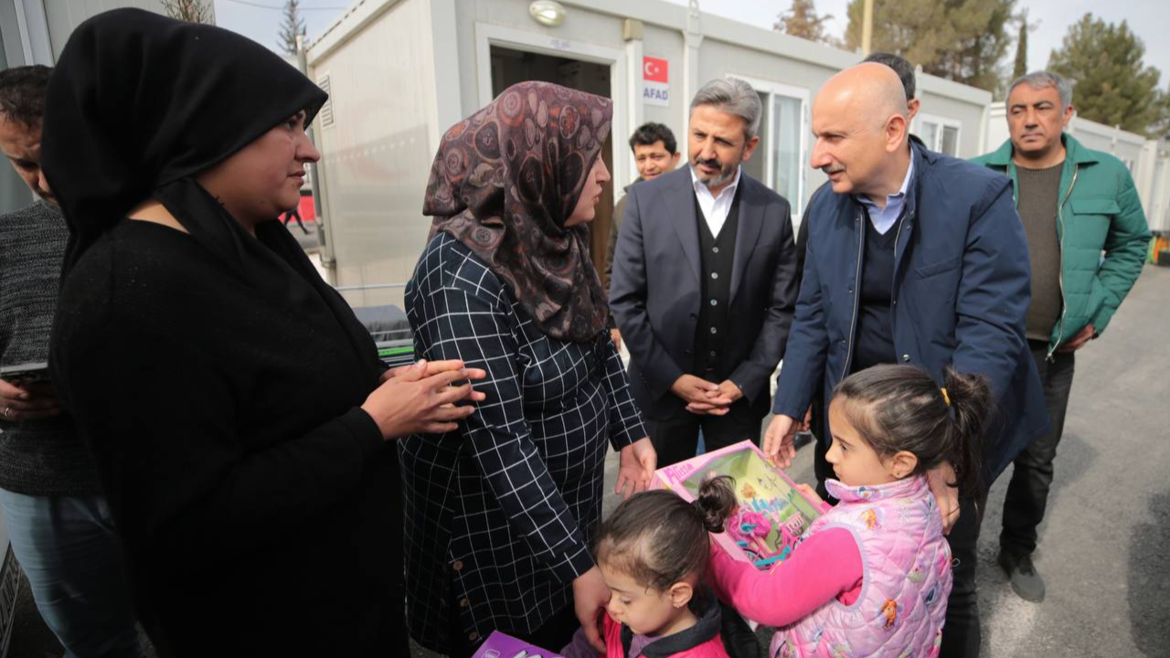 ULAŞTIRMA VE ALTYAPI BAKANI KARAİSMAİLOĞLU: ADIYAMAN’DA İÇME SUYU STOKLARINDA EKSİK YOK