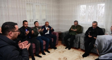 Başkan Güngör, Afşin ve Elbistan’da Vatandaşlarla Buluştu