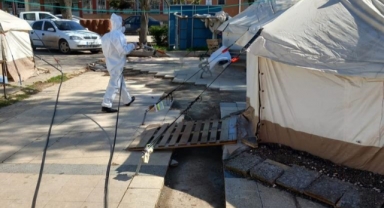 Büyükşehir, Geçici Barınma Merkezlerini Dezenfekte Ediyor