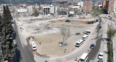 Geçici Esnaf Çarşılarının Kurulumu Sürüyor
