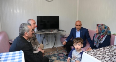 Güngör ve Kirişci’den Karacasu Konteyner Kente Ziyaret