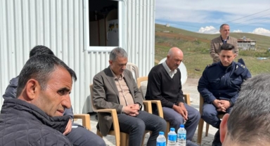 Karaman Valisi Tuncay Akkoyun Ekinözü'nde Bayram Ziyaretlerine Devam Ediyor