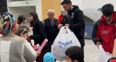 Onikişubat Belediyesi, sosyal yardımlarla yaralara merhem oluyor