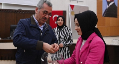 Tamamlanan Geçici İş Yerleri Esnafa Teslim Edilmeye Devam Ediyor