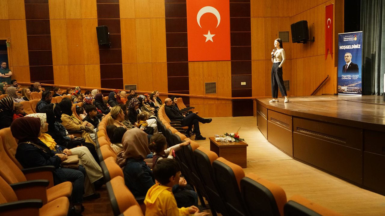 Yazar Kangal; “Çocukların Rol Modeli Ebeveynleridir”
