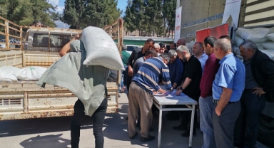 Bakanlıktan depremzede arıcılara şeker desteği