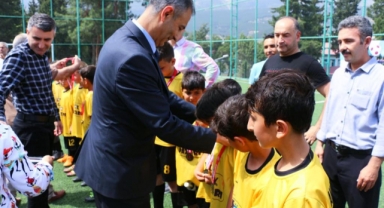 Dulkadiroğlu’da İlkokullar Arası Futbol Turnuvası Düzenlendi